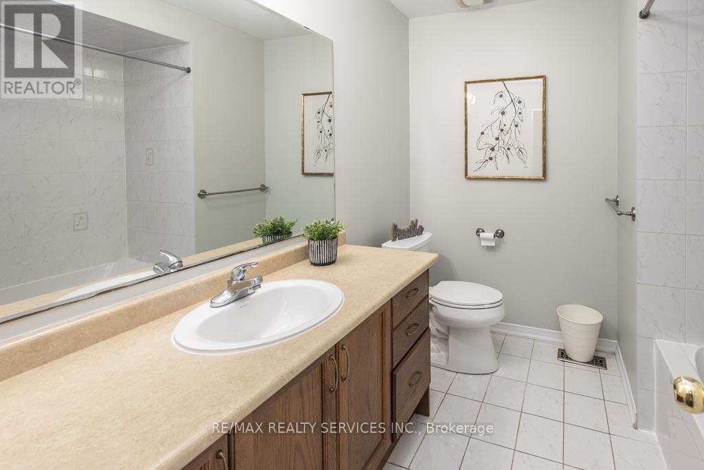 Photo 36 of 5279 Palmetto Place, Mississauga ON
