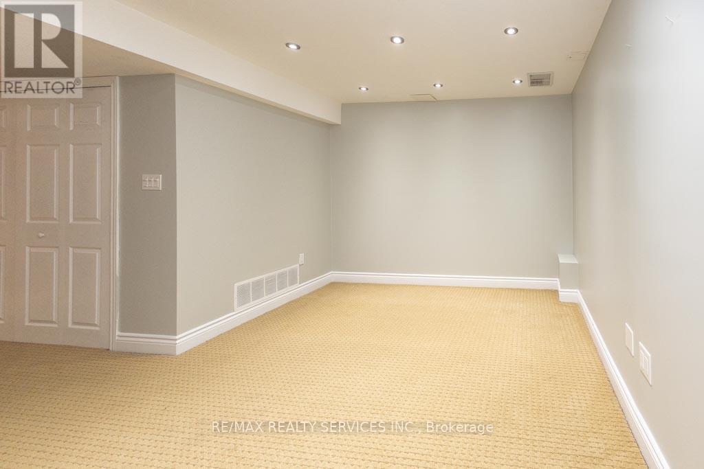 Photo 29 of 5279 Palmetto Place, Mississauga ON