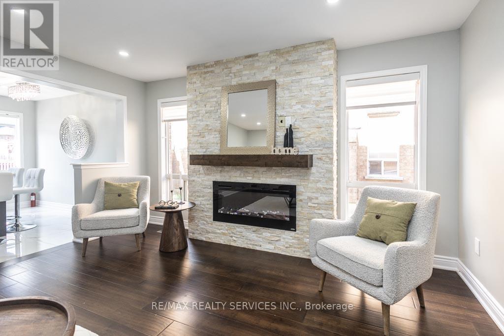 Photo 10 of 5279 Palmetto Place, Mississauga ON