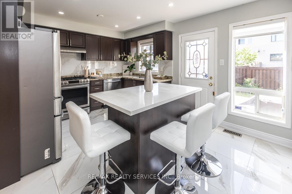 Photo 33 of 5279 Palmetto Place, Mississauga ON