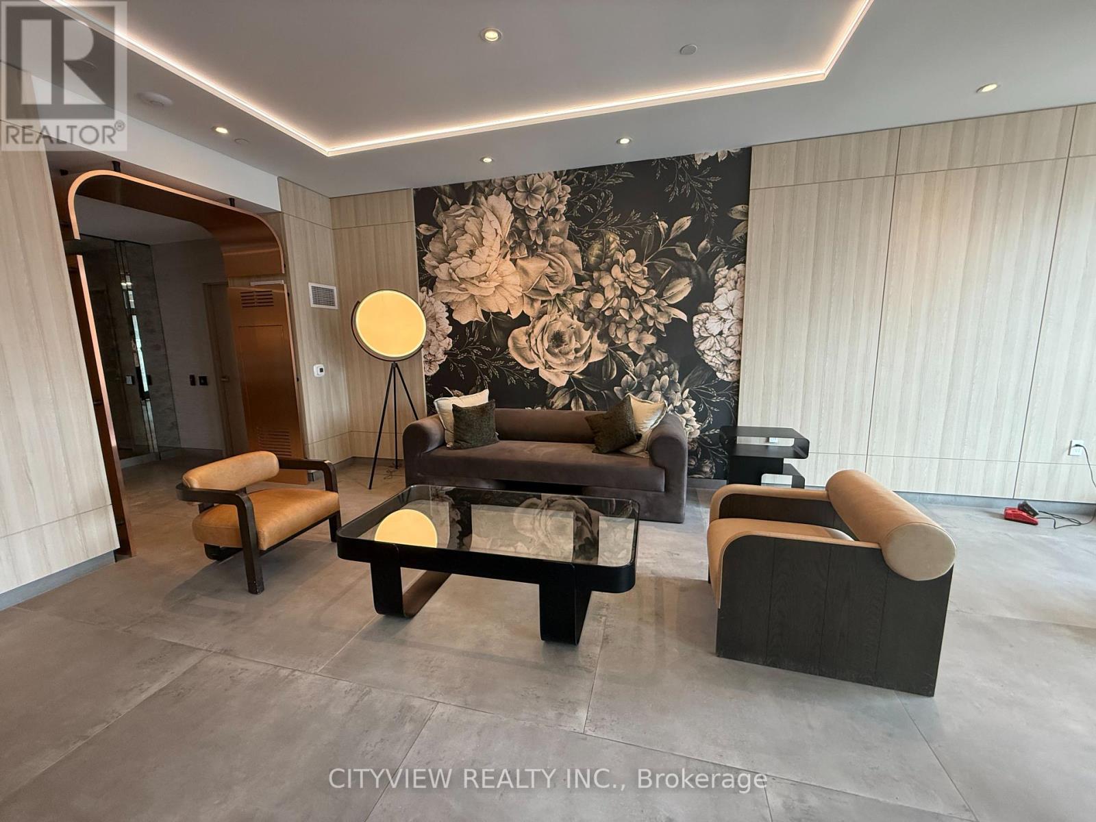 Photo 3 of 413 556 Marlee Avenue, Toronto ON