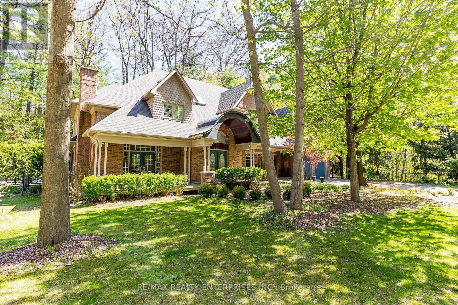Photo 19 of 2045 Heartwood Court, Mississauga ON