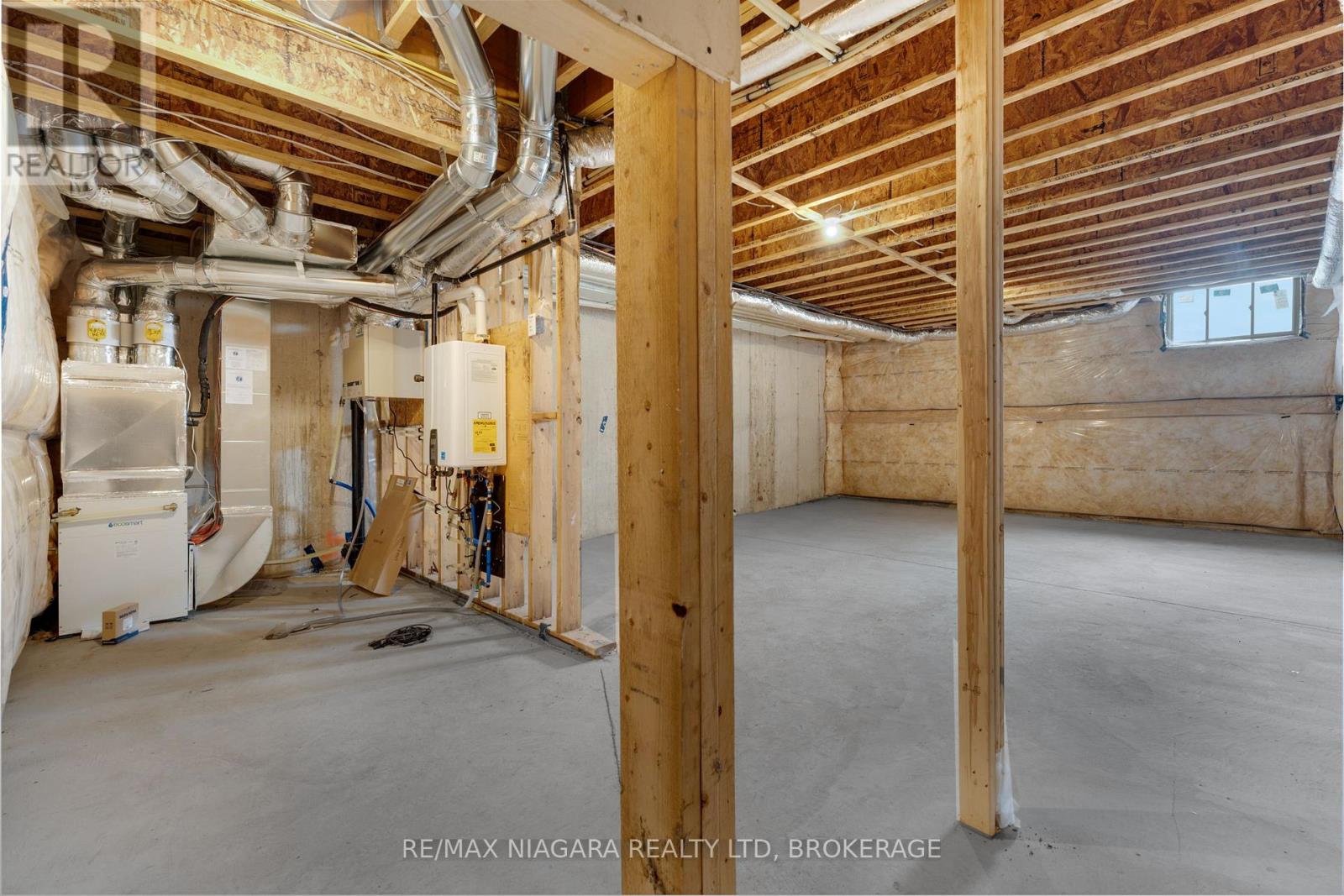 Photo 27 of 6208 Curlin Crescent, Niagara Falls ON