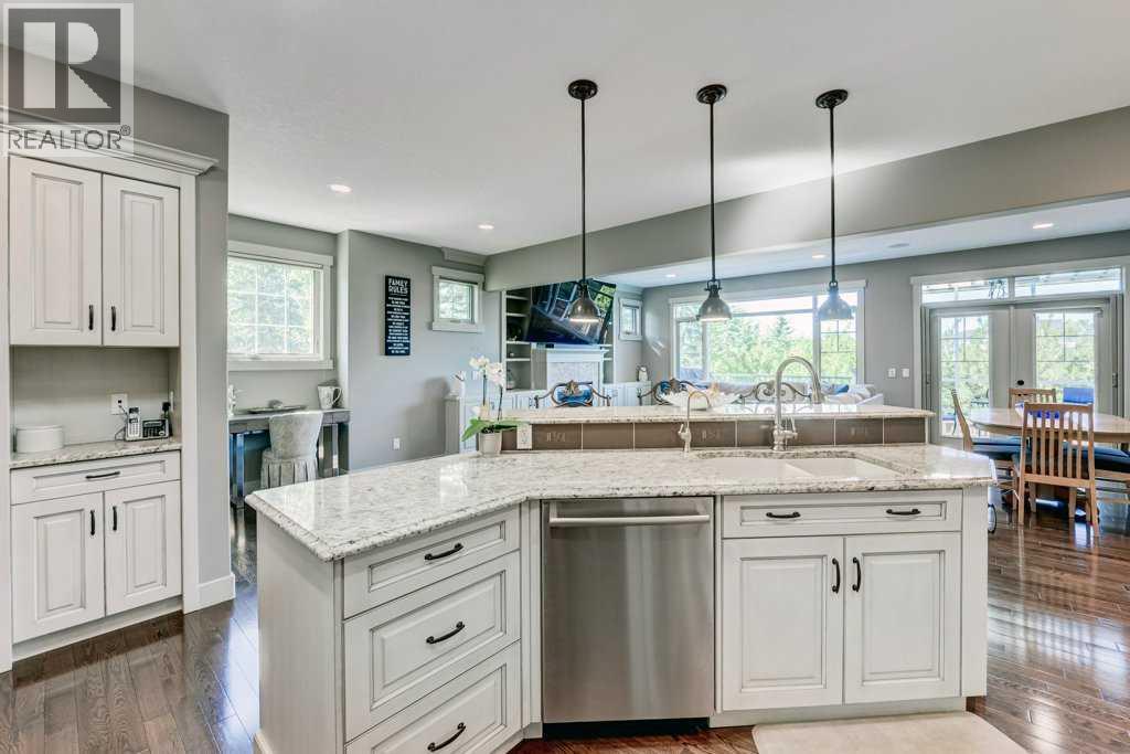 Single Family House for Sale in  Aspen Meadows Green SW Aspen Woods Calgary 