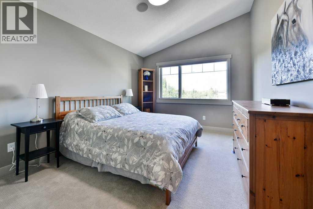 Single Family House for Sale in  Aspen Meadows Green SW Aspen Woods Calgary 