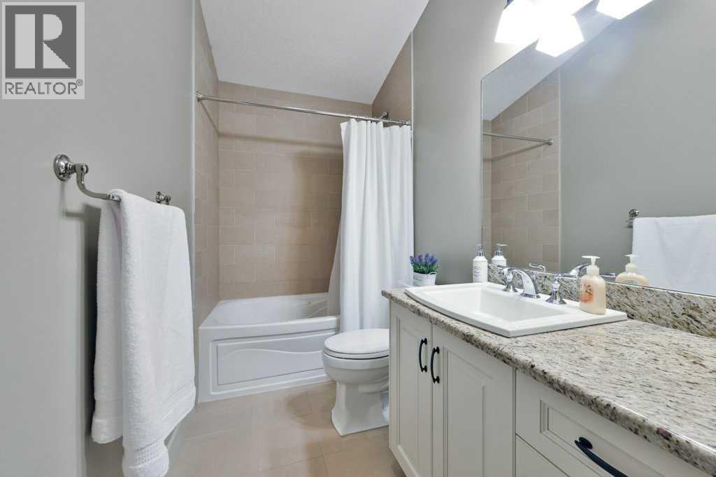 Single Family House for Sale in  Aspen Meadows Green SW Aspen Woods Calgary 