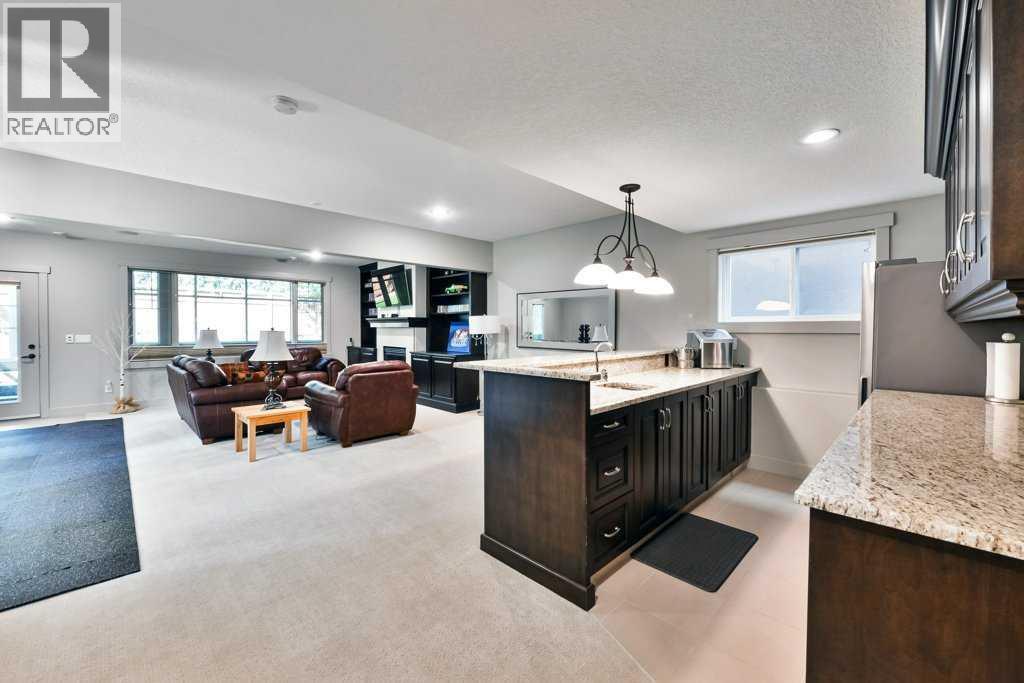 Single Family House for Sale in  Aspen Meadows Green SW Aspen Woods Calgary 