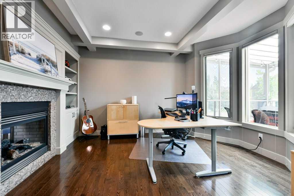 Single Family House for Sale in  Aspen Meadows Green SW Aspen Woods Calgary 