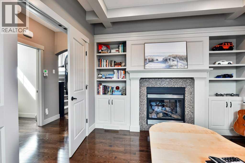 Single Family House for Sale in  Aspen Meadows Green SW Aspen Woods Calgary 
