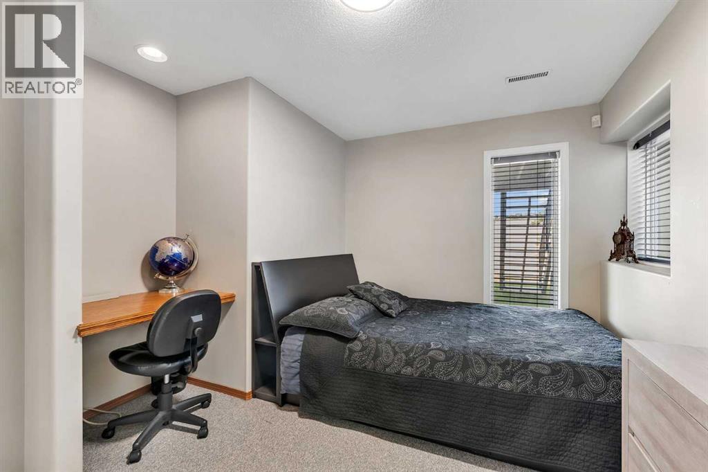 Single Family House for Sale in  Hidden Valley Manor NW Hidden Valley Calgary 
