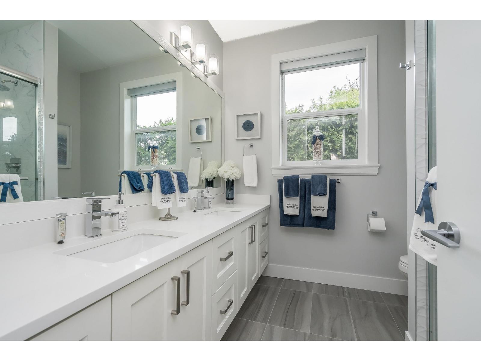 Photo 28 of 2 22963 Fraser Highway, Langley BC