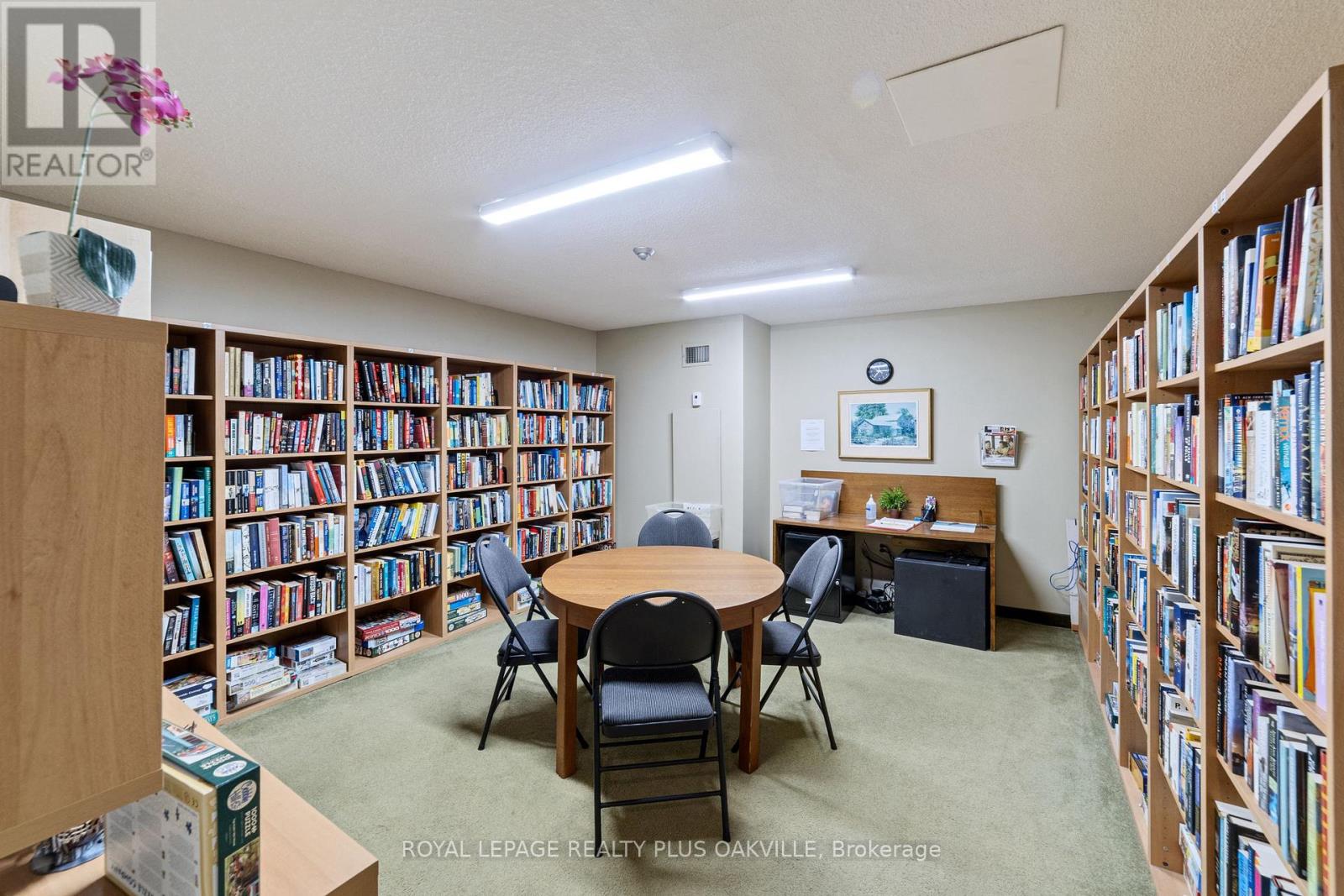 Photo 37 of 804 5070 Pinedale Avenue, Burlington ON