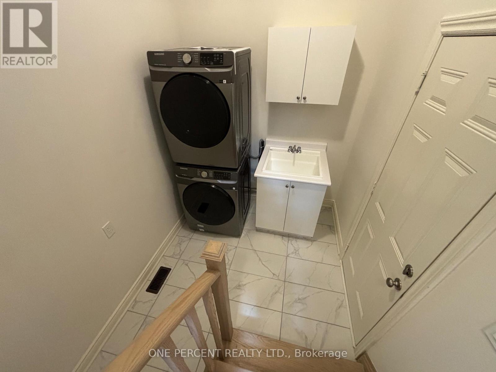 Photo 22 of 47 Bloomfield Crescent, Cambridge ON