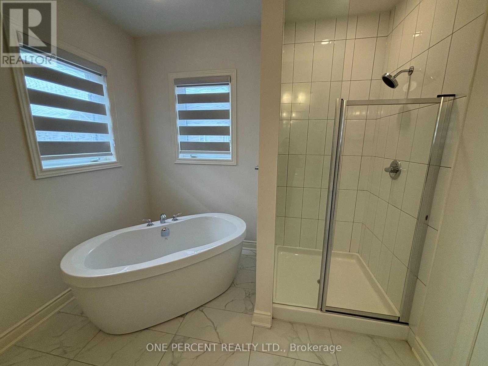Photo 9 of 47 Bloomfield Crescent, Cambridge ON
