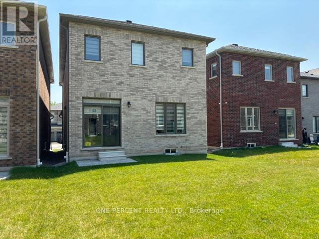 Photo 10 of 47 Bloomfield Crescent, Cambridge ON