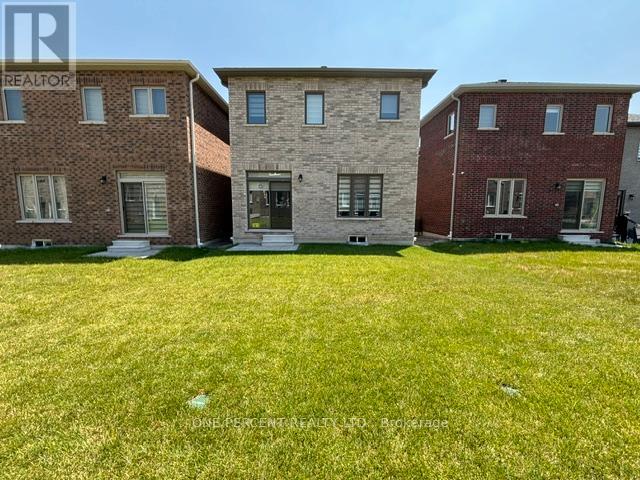 Photo 28 of 47 Bloomfield Crescent, Cambridge ON