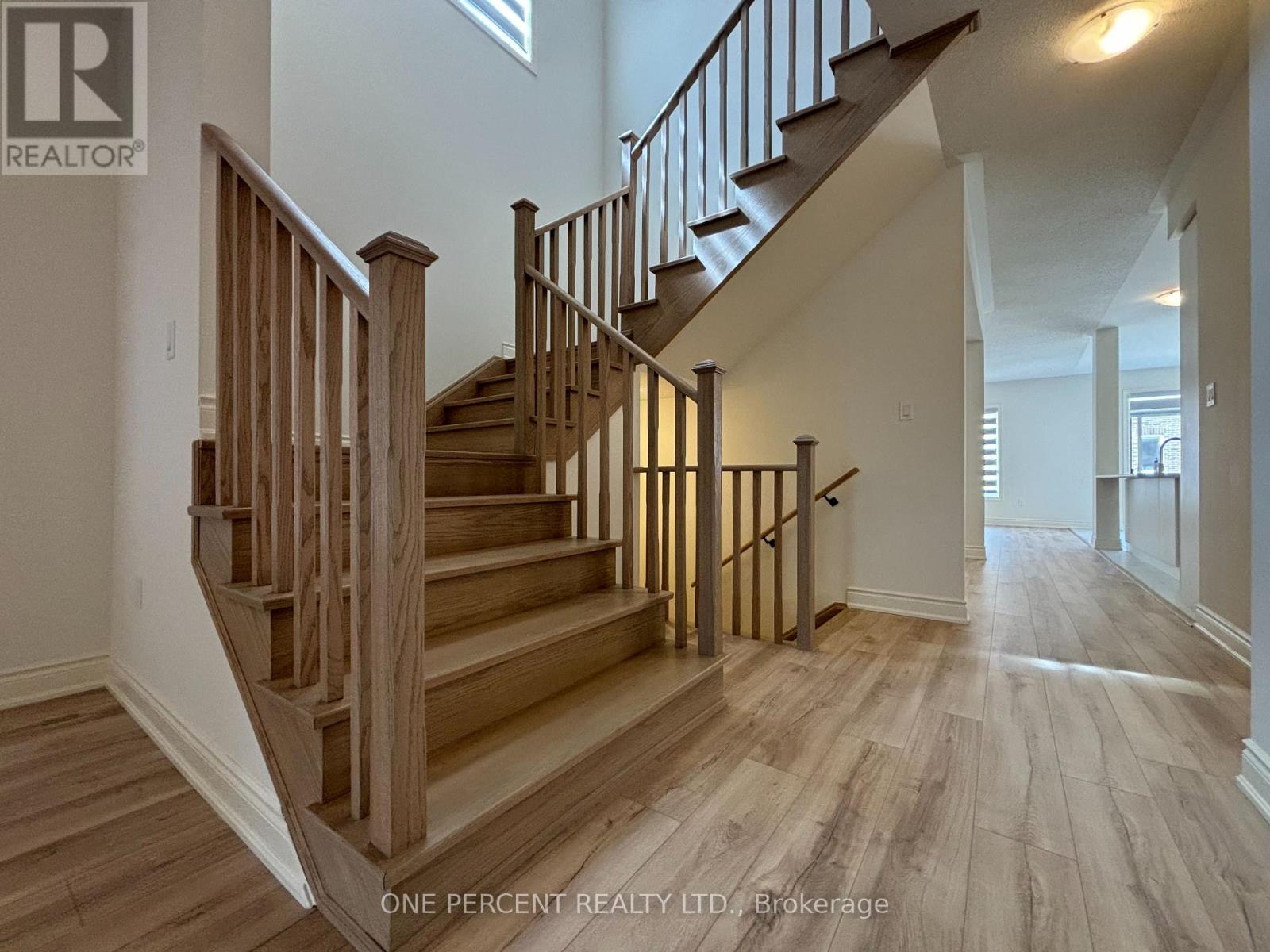 Photo 16 of 47 Bloomfield Crescent, Cambridge ON