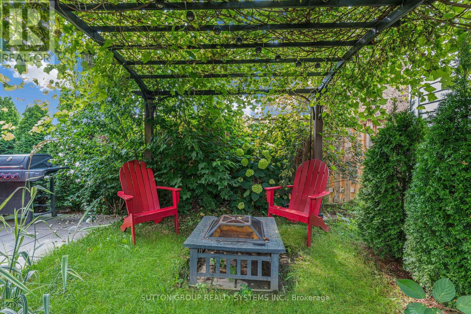 Photo 30 of 8424 Mulberry Drive, Niagara Falls ON
