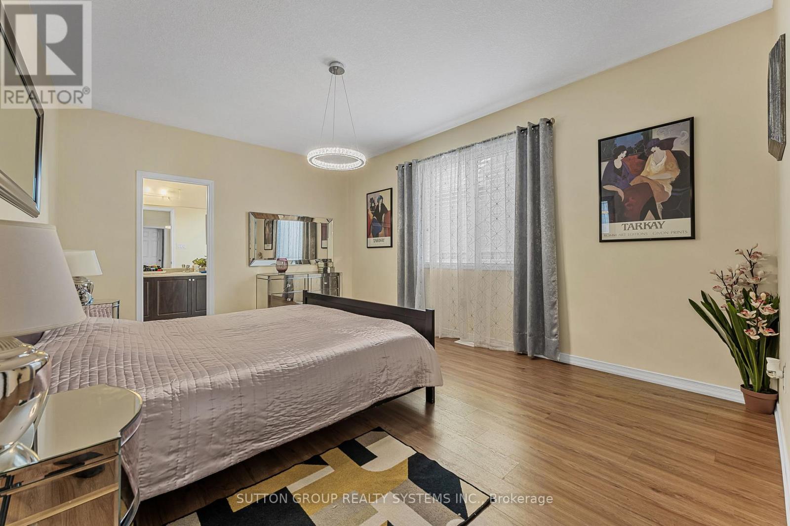 Photo 33 of 8424 Mulberry Drive, Niagara Falls ON