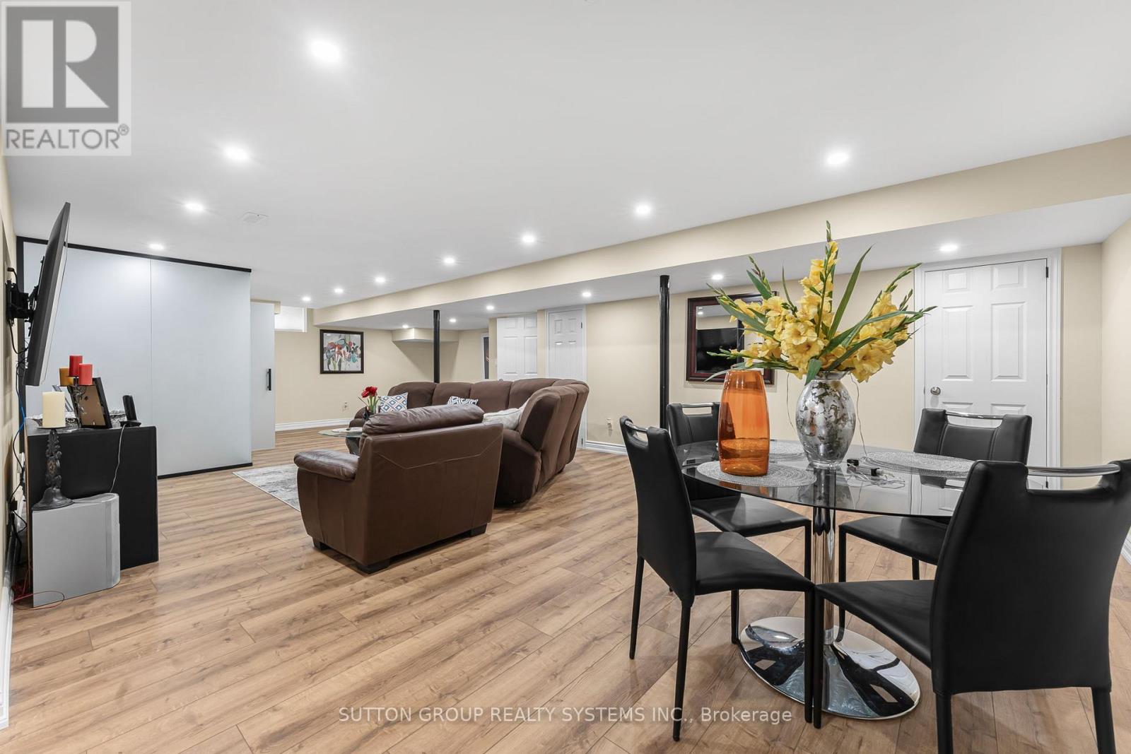 Photo 45 of 8424 Mulberry Drive, Niagara Falls ON
