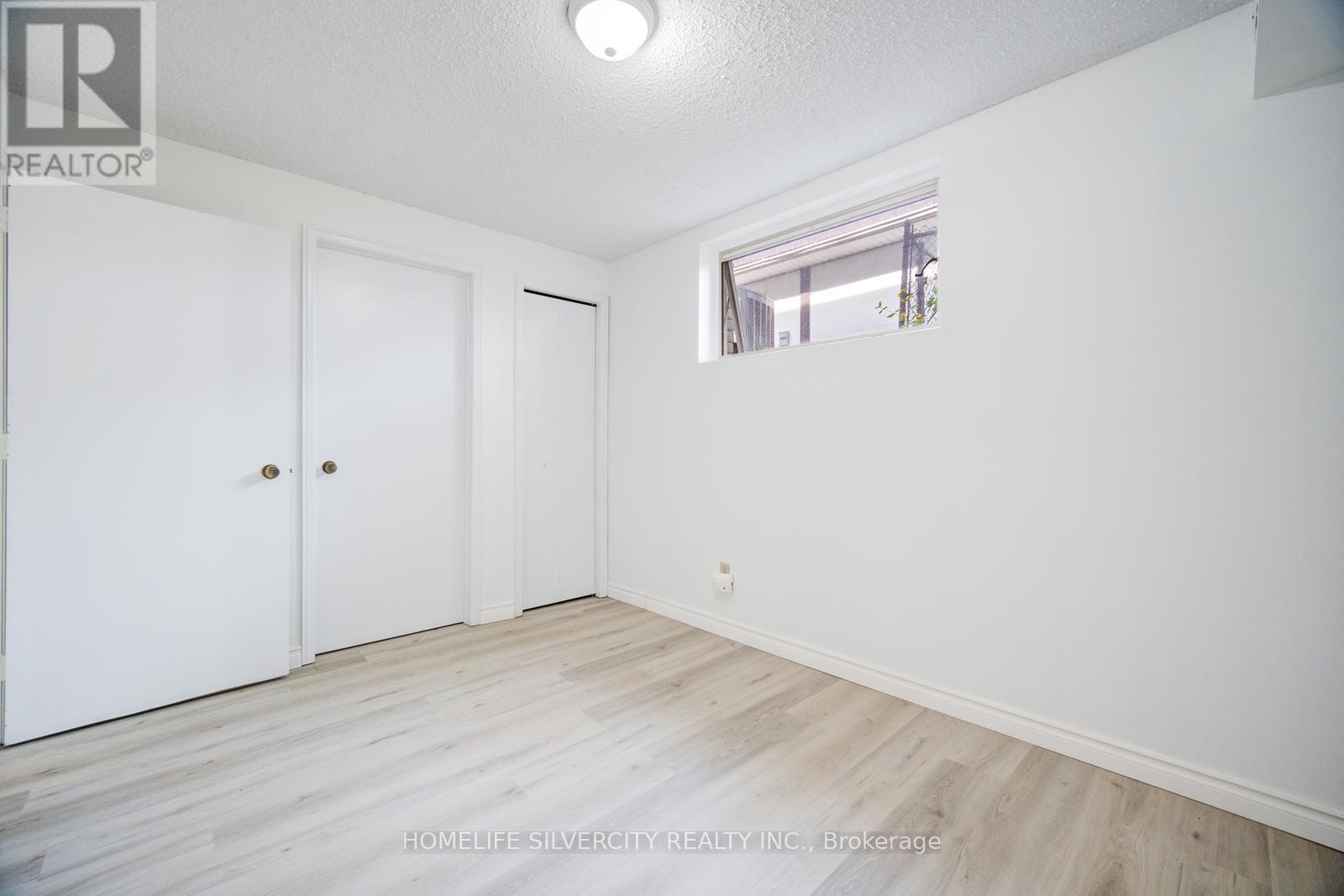 Photo 7 of 196 Millwood Crescent, Kitchener ON