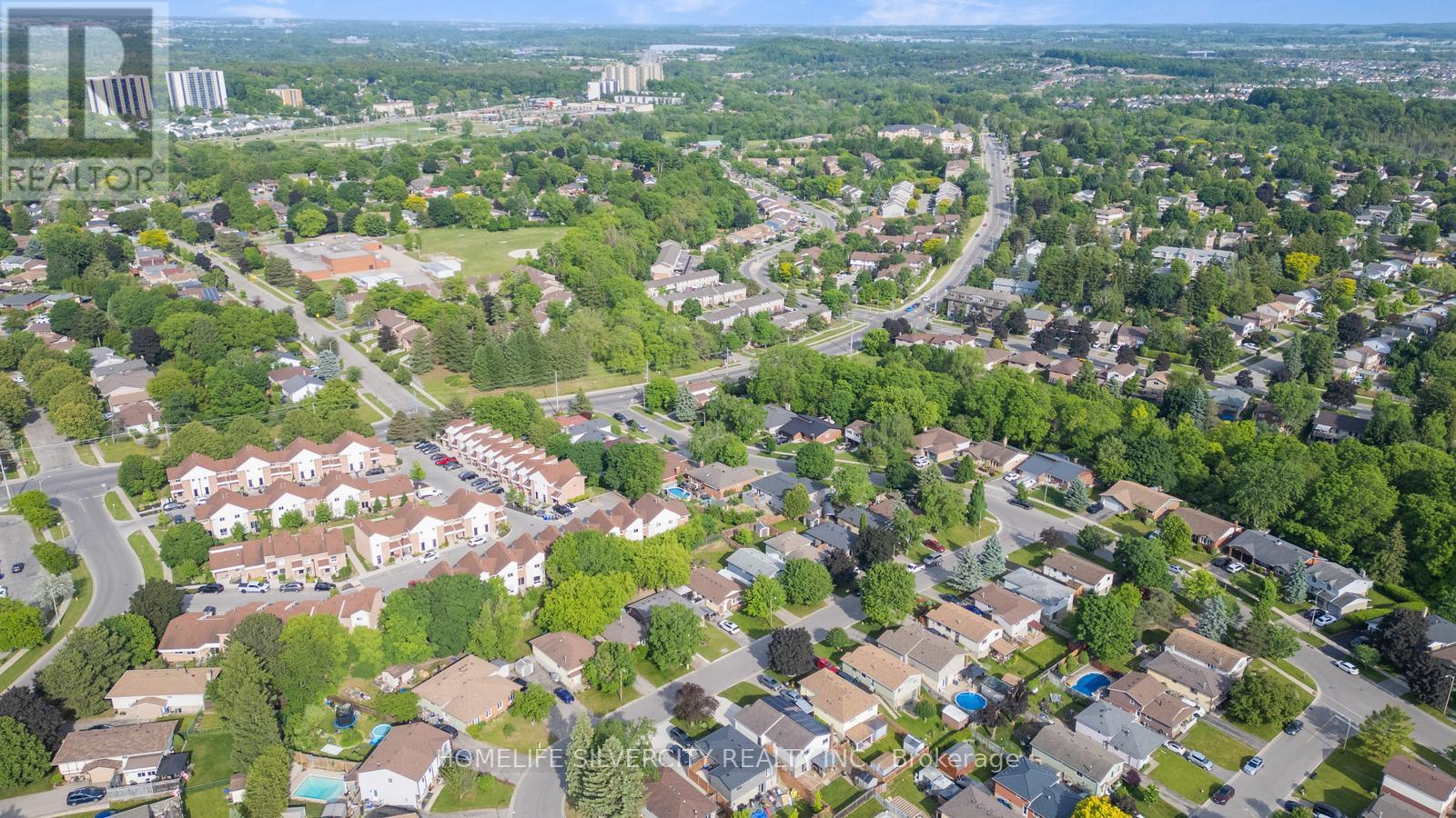 Photo 12 of 196 Millwood Crescent, Kitchener ON