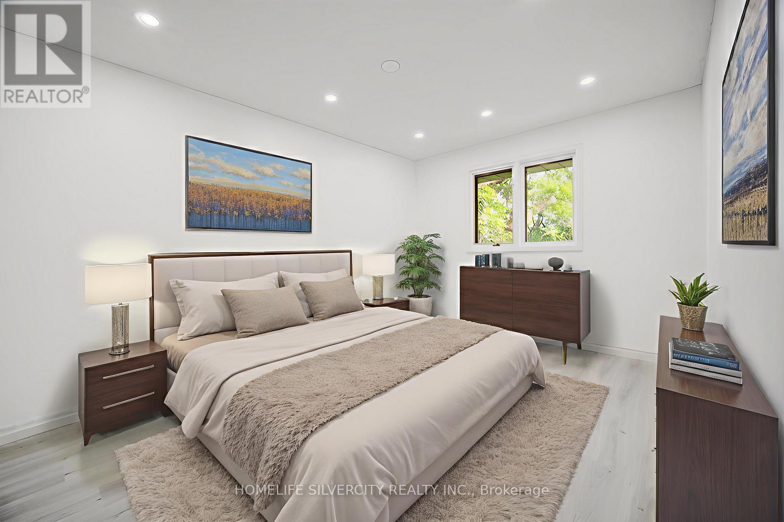 Photo 3 of 196 Millwood Crescent, Kitchener ON