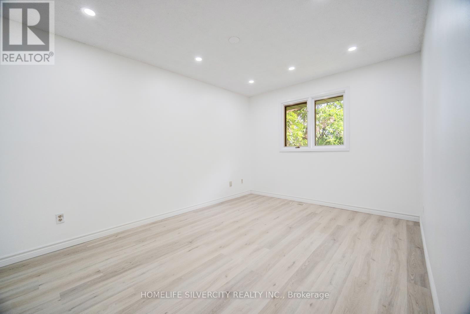 Photo 5 of 196 Millwood Crescent, Kitchener ON
