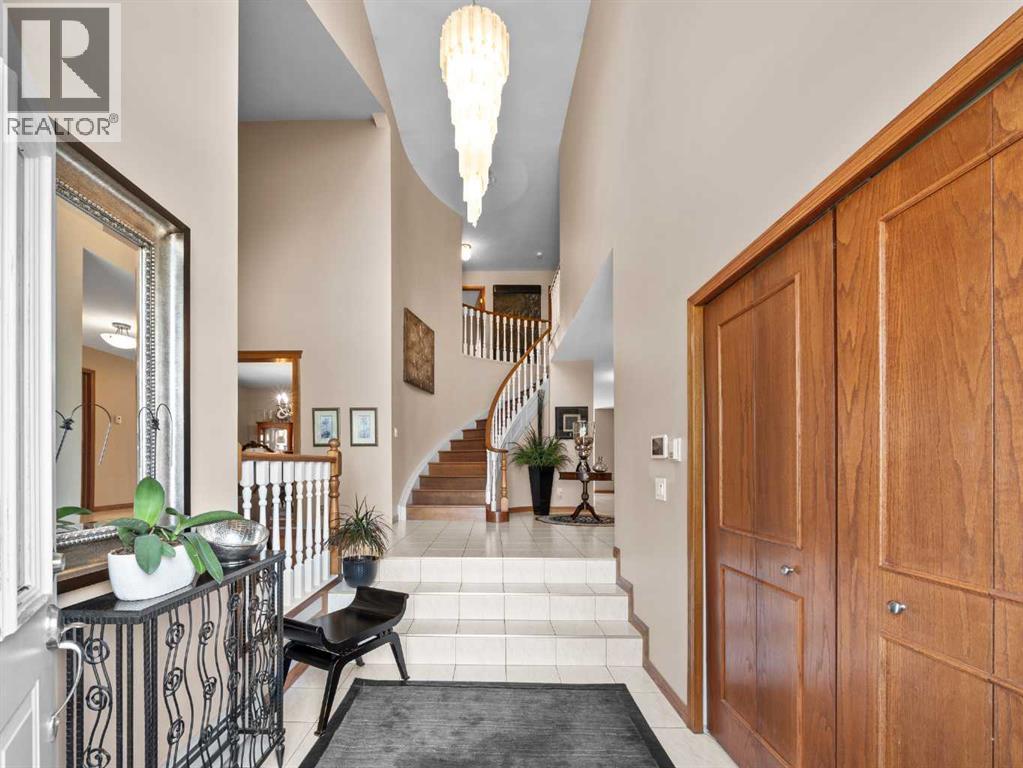 Single Family House for Sale in  Edgeview Road NW Edgemont Calgary 