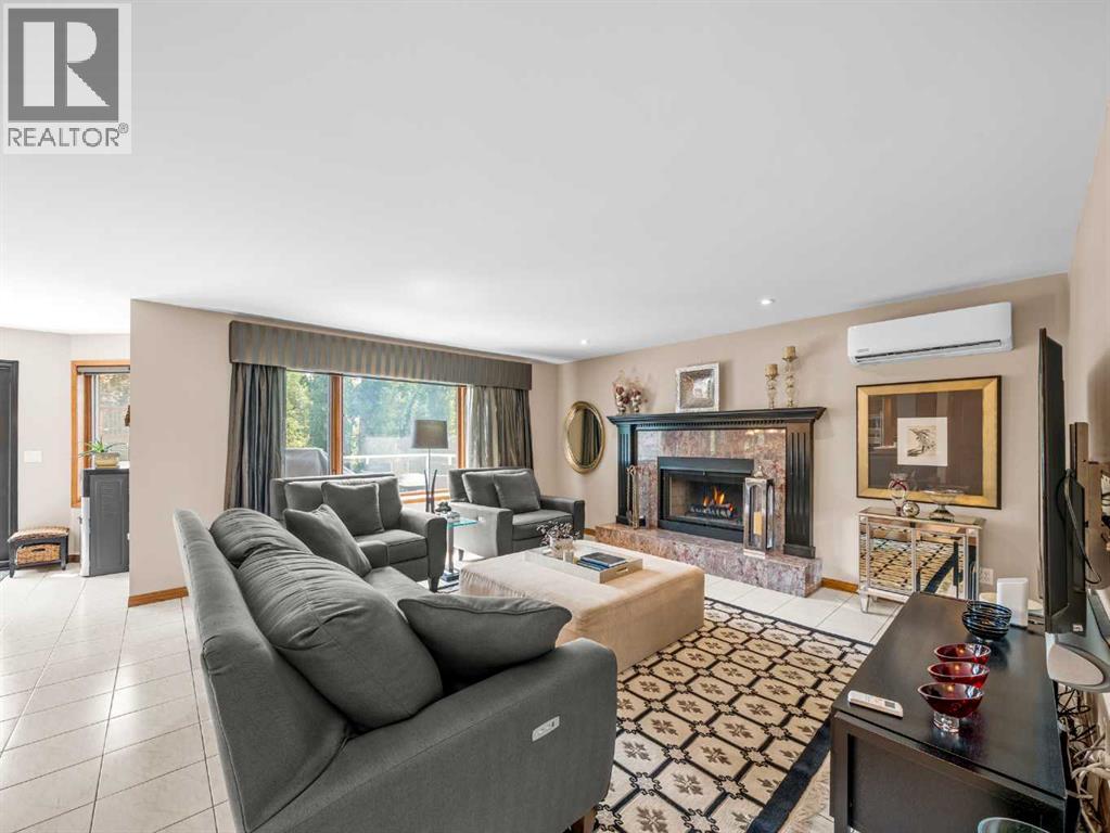 Single Family House for Sale in  Edgeview Road NW Edgemont Calgary 