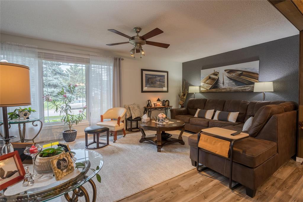 Photo 29 of 466 Rosewood Drive, Steinbach MB