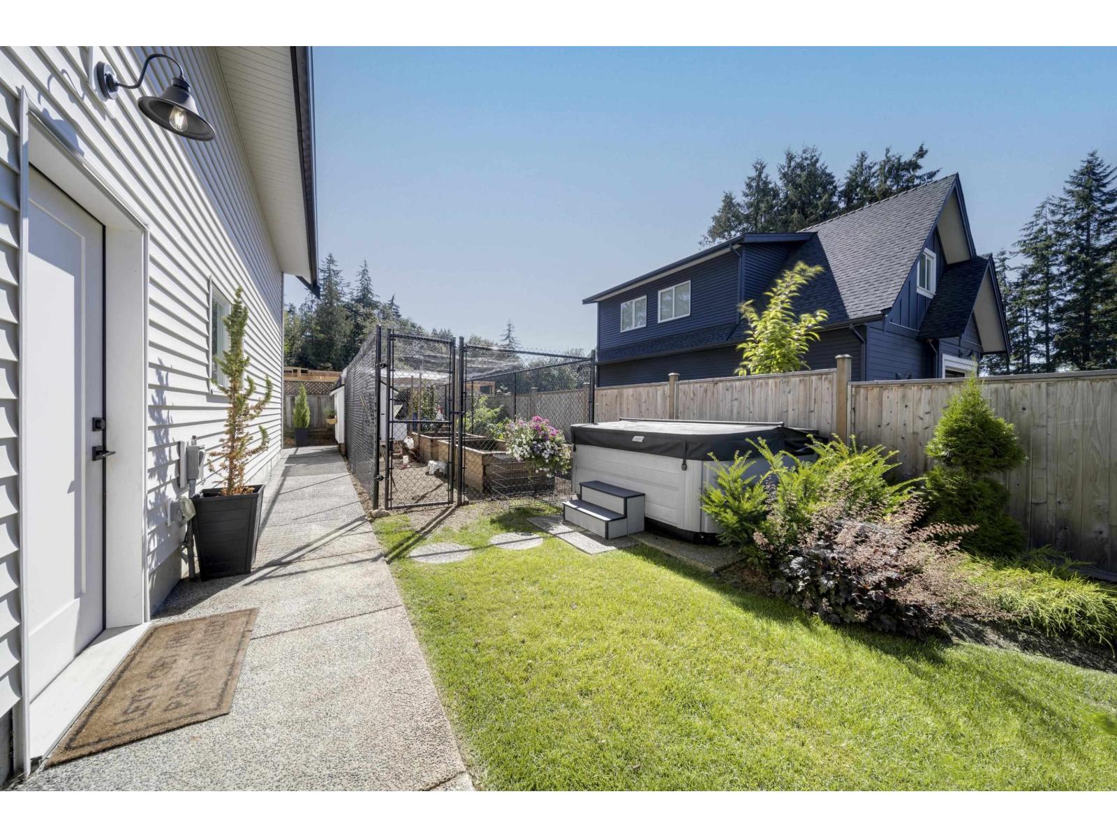 Photo 4 of 23740 Old Yale Road, Langley BC