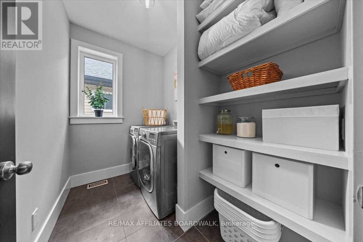 Photo 13 of 506 Breccia Heights, Ottawa ON