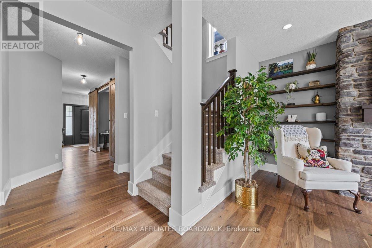 Photo 10 of 506 Breccia Heights, Ottawa ON