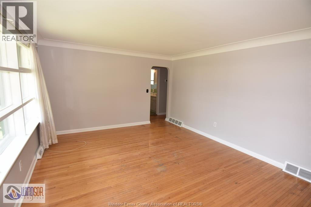 Photo 11 of 2181 Parent, Windsor ON
