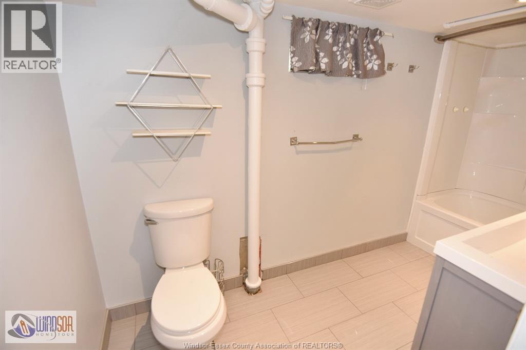 Photo 34 of 2181 Parent, Windsor ON