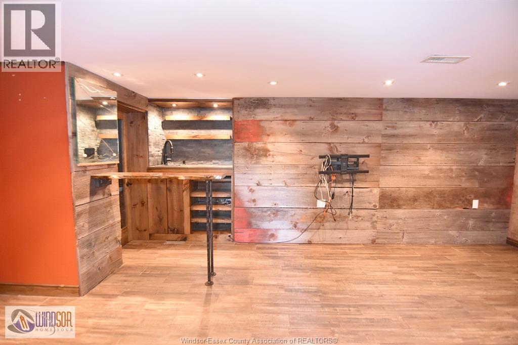 Photo 41 of 2181 Parent, Windsor ON