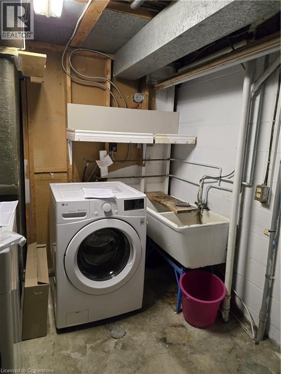 Photo 8 of 153 Limeridge Road W Unit 4, Hamilton ON