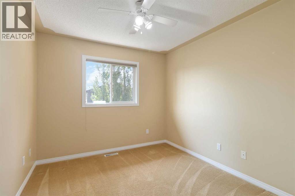 Photo 3 of 220 Boisvert Place, Fort Mcmurray AB