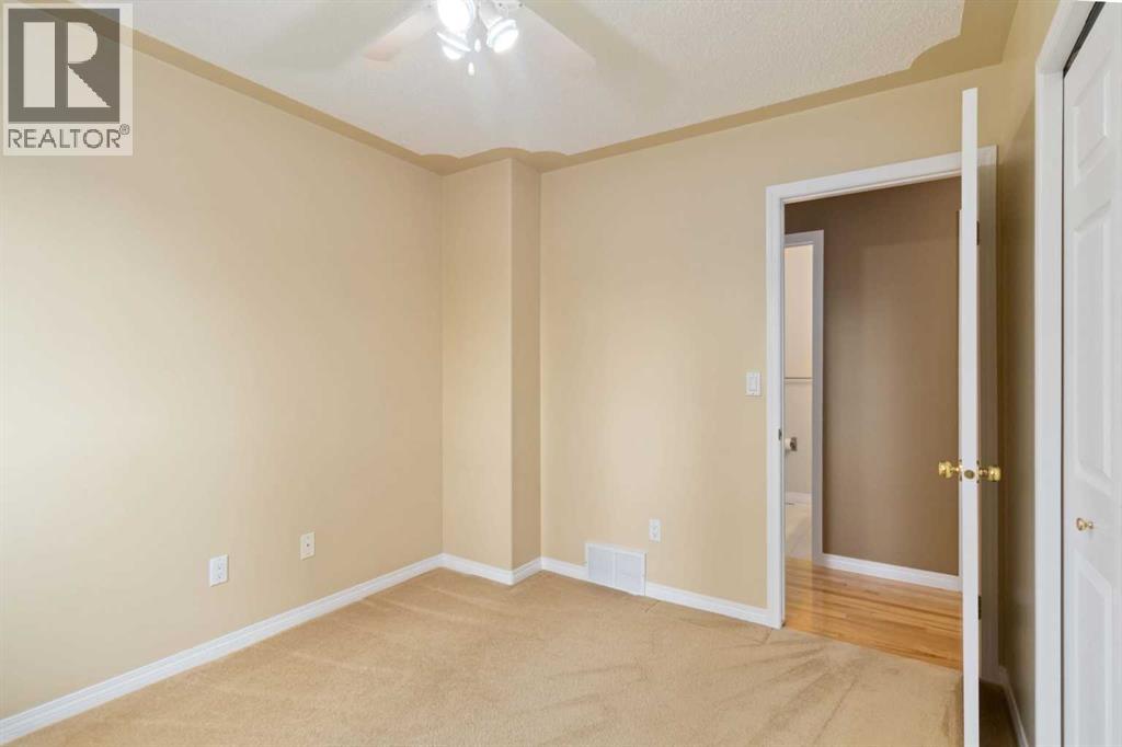 Photo 16 of 220 Boisvert Place, Fort Mcmurray AB