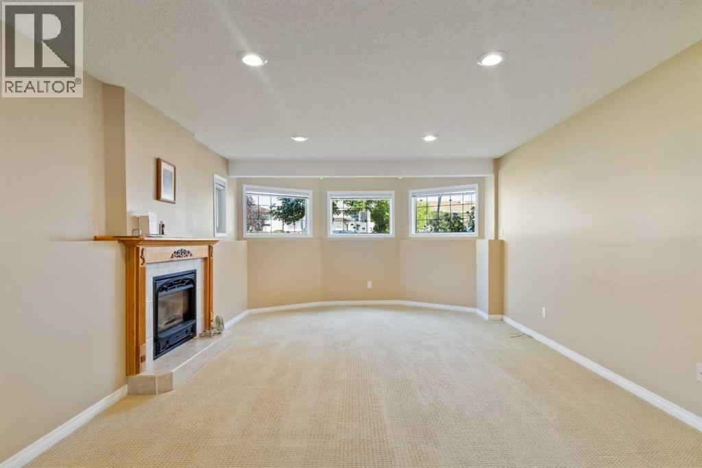 Photo 8 of 220 Boisvert Place, Fort Mcmurray AB