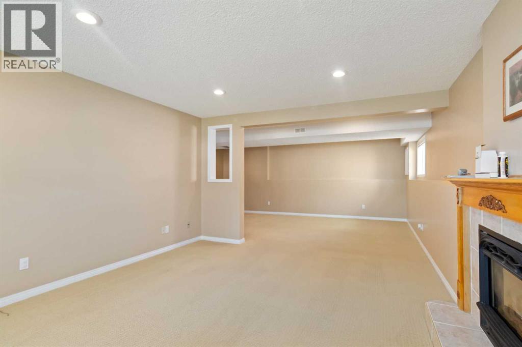 Photo 19 of 220 Boisvert Place, Fort Mcmurray AB