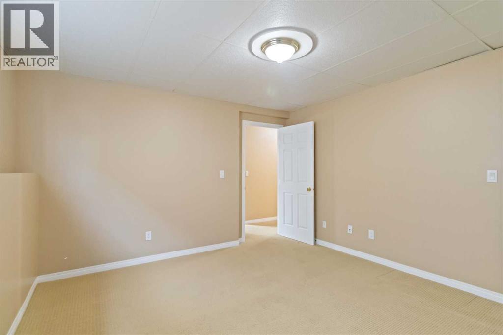 Photo 5 of 220 Boisvert Place, Fort Mcmurray AB