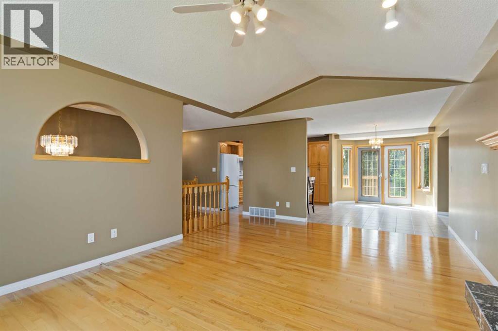 Photo 6 of 220 Boisvert Place, Fort Mcmurray AB