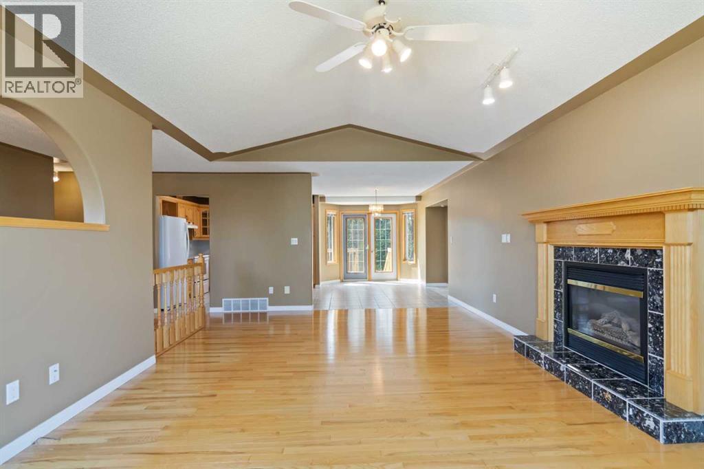 Photo 18 of 220 Boisvert Place, Fort Mcmurray AB