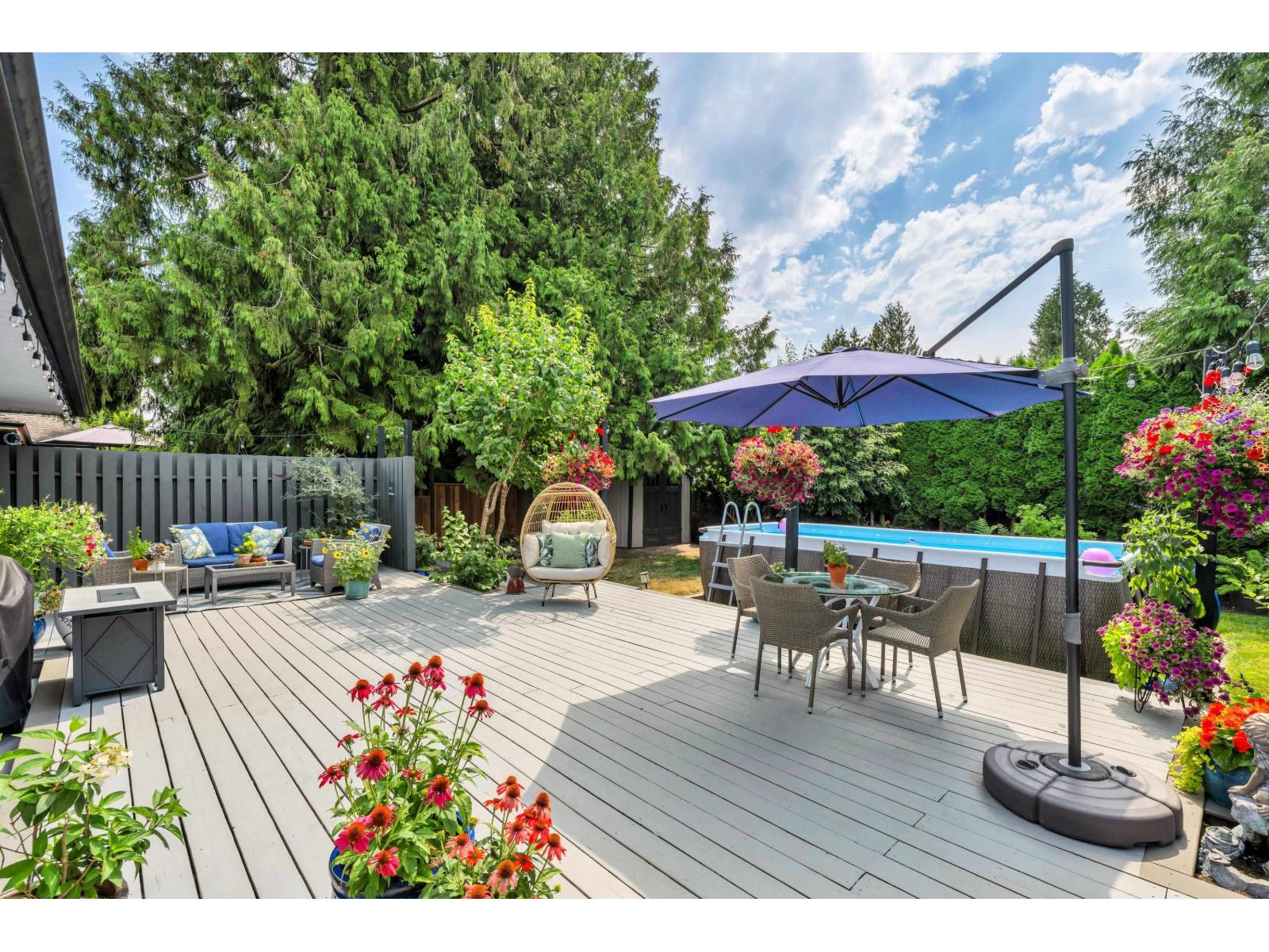 Photo 11 of 19838 48 A Avenue, Langley BC