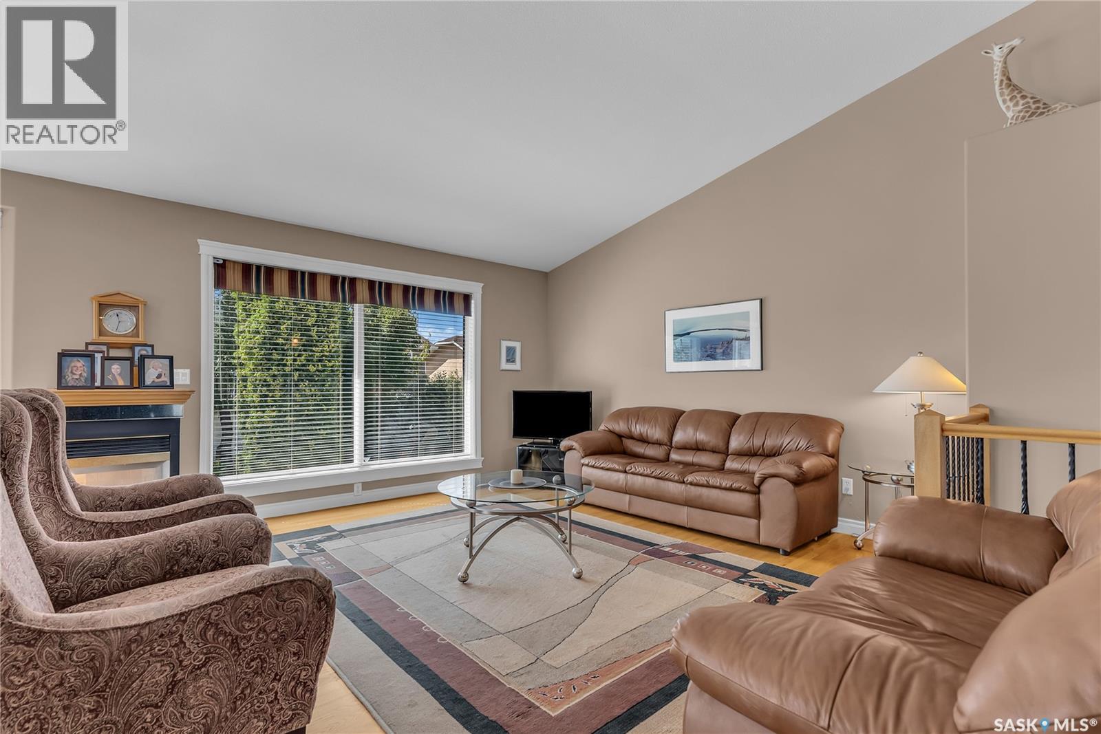 Photo 10 of 779 Bayview Close, Saskatoon SK