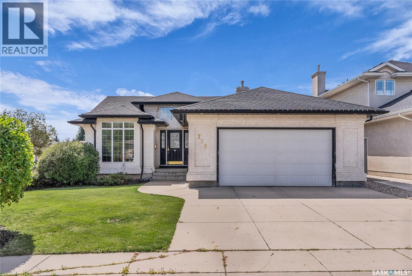 Photo 4 of 779 Bayview Close, Saskatoon SK