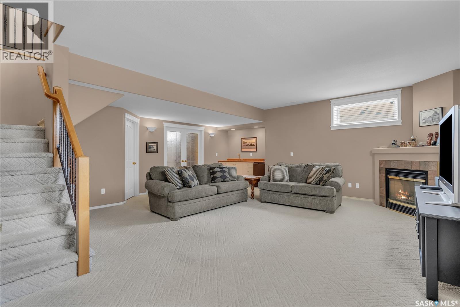 Photo 2 of 779 Bayview Close, Saskatoon SK
