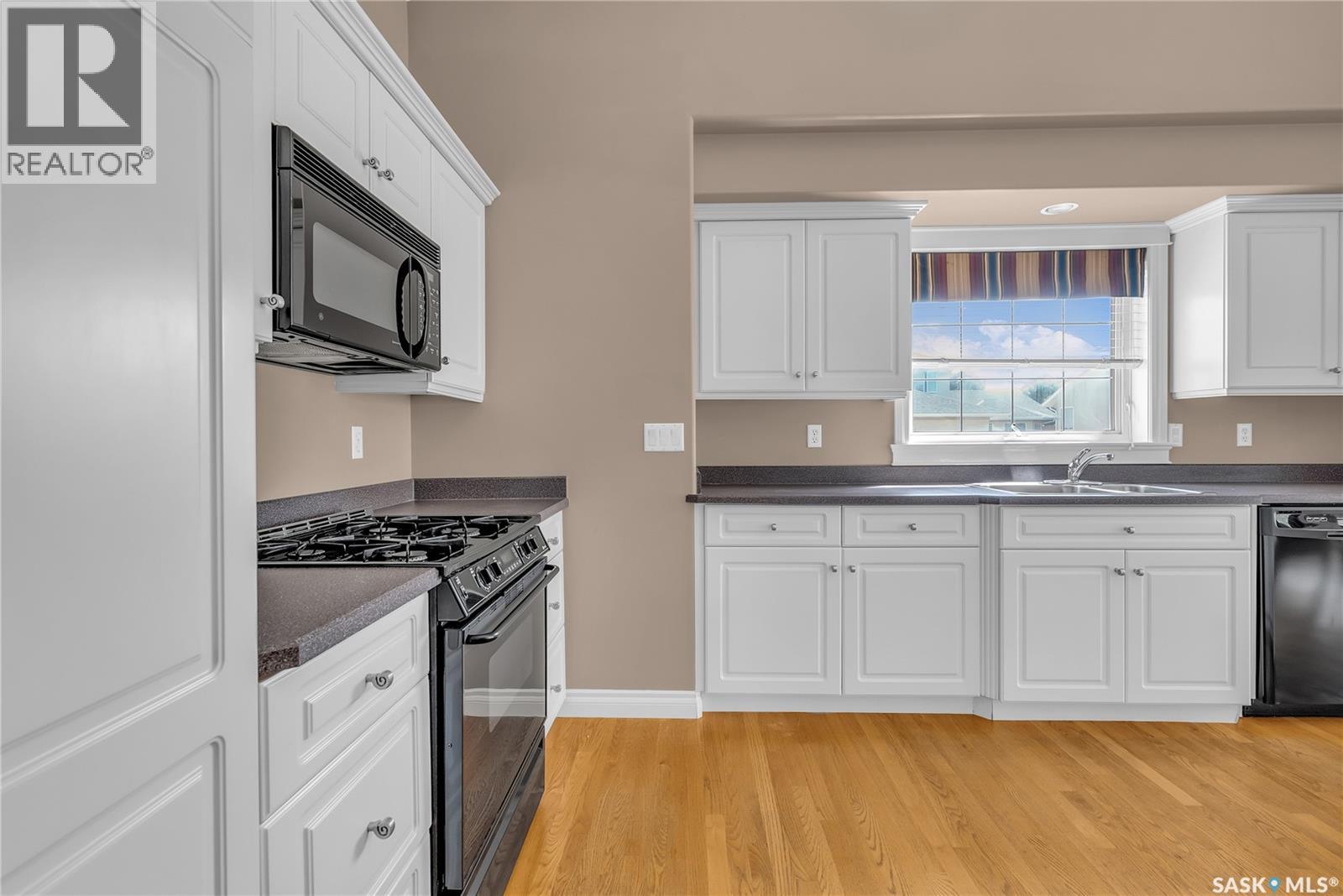 Photo 19 of 779 Bayview Close, Saskatoon SK